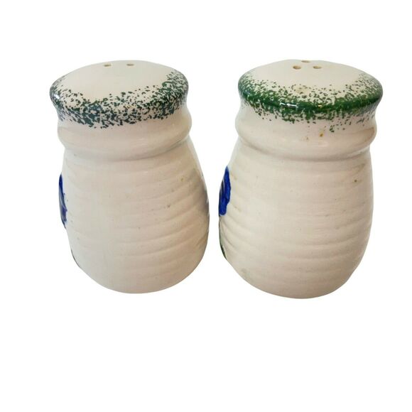 Salt & Pepper Shakers Set White Ceramic Rooster Country Kitchen Barnyard Farm - Picture 4 of 15